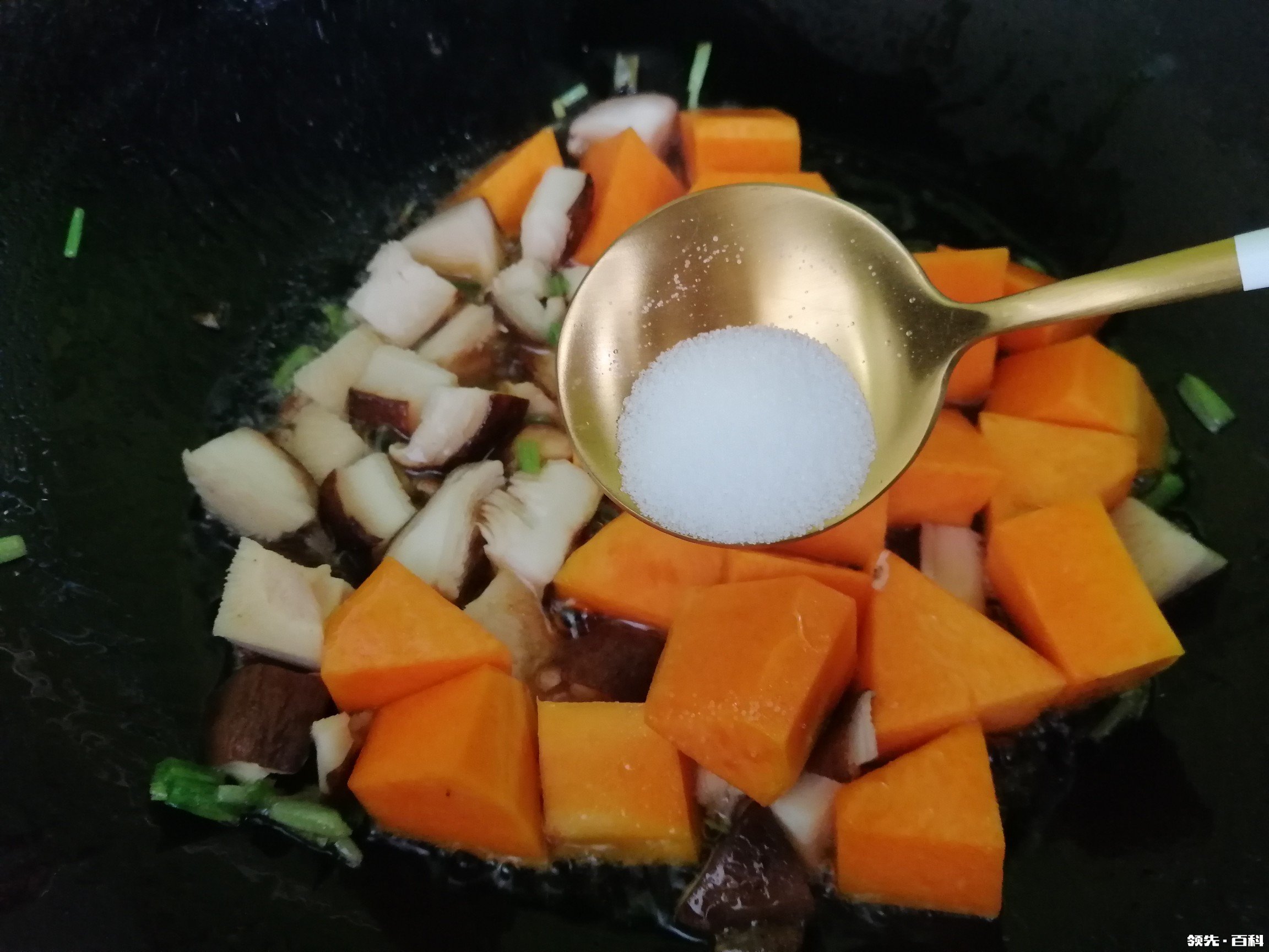 南瓜香菇焖饭怎么做好吃